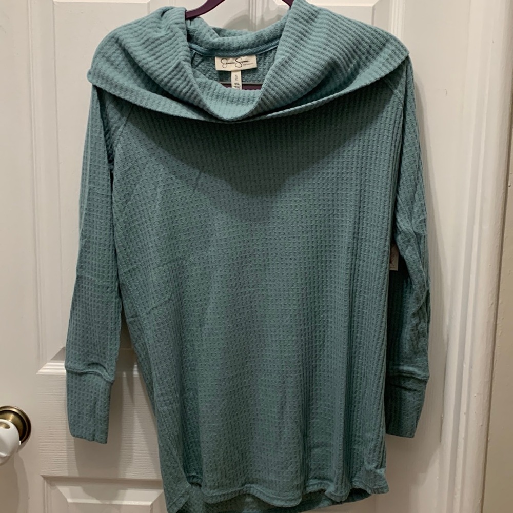 Brand new! Never worn! Light sweater. Maternity sweater.